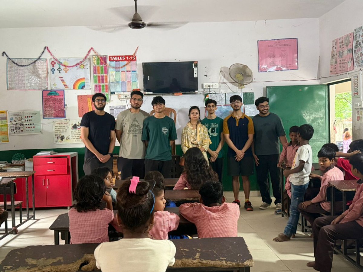 ग्रेटर नोएडा: बच्चों के लिए ईएमसीटी का एक प्रेरणादायक बहुआयामी कार्यक्रम #noidakhabar 
<a href="/EMCT19/">EMCT</a> <a href="/rashmip1/">RashmiPandey</a>
<a href="/vinodsharmanbt/">Vinod Sharma (EncyclopediaNoida)</a>

विस्तृत समाचार 👇🏻 
noidakhabar.com/?p=2778