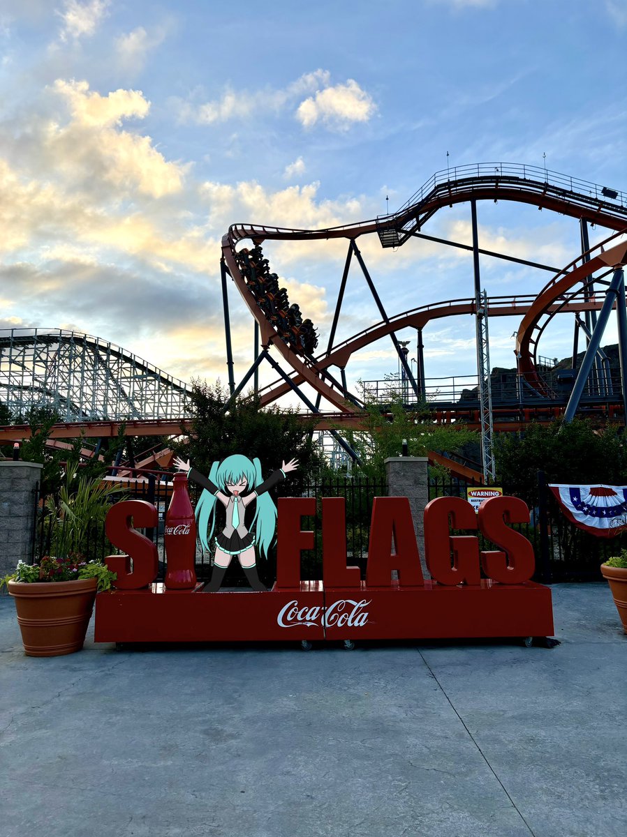 Six Flags day

#初音ミク 
#HatsuneMiku