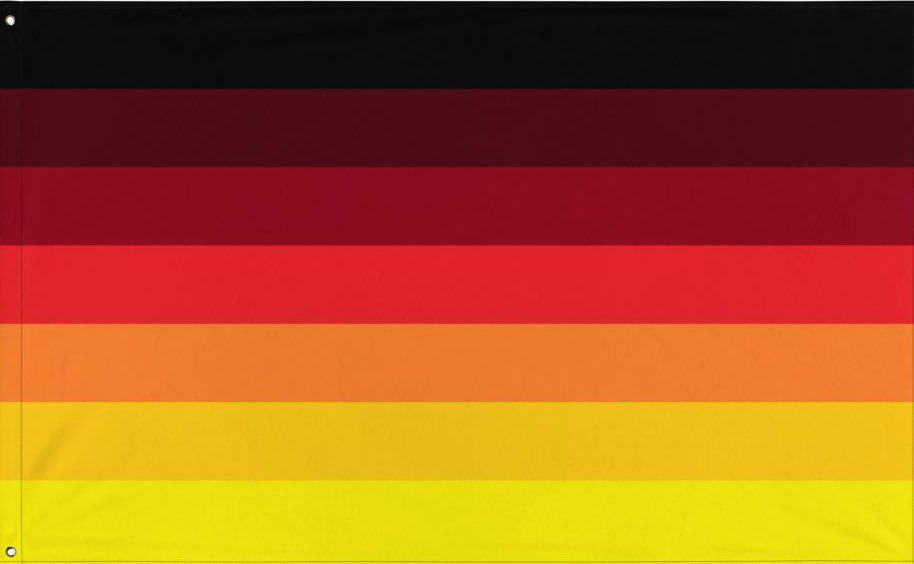 <a href="/rasnoes/">Rasmus Noeske</a> <a href="/JuliaKloeckner/">Julia Klöckner</a> Weil hier sehr viele aufschreien das es doch die deutsche Flagge sei: ist sie nicht.
Die deutsche Nationalflagge besteht nur aus Schwarz-Rot-Gold 🇩🇪
und nicht noch Streifen von Braun-Bordeux-Orange-Signalgelb. Und diese ist auf dem Foto zu erkennen.