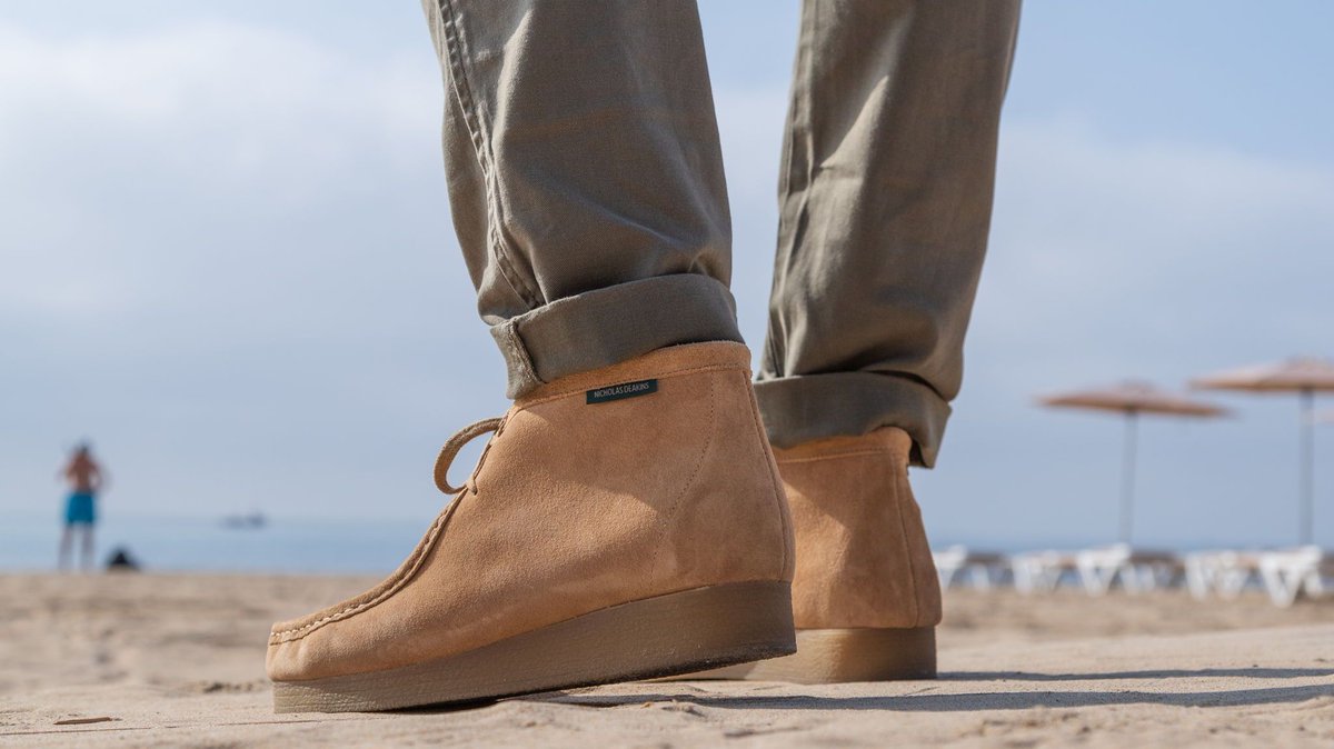 NicholasDeakins's tweet photo. SALE 30%OFF - Casual in Classics - Step out in a pair of classic ND's premium suede moccasin boots - https://t.co/1xd1GYIYvU
#ndclassics #moccasinboots #summersale https://t.co/3emrIajRj9