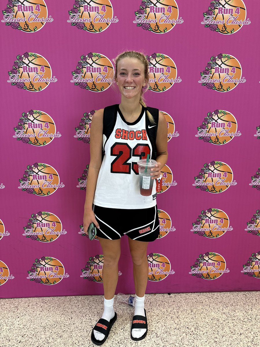 MMannion2026's tweet image. Finishing out 3-1 @TFNsRun4Roses this morning, catch me in Ohio this evening @SelectEventsBB session 2 @ 6:50 and the rest of the @Shockhoops @CoachRubyD @Coach_Nik15