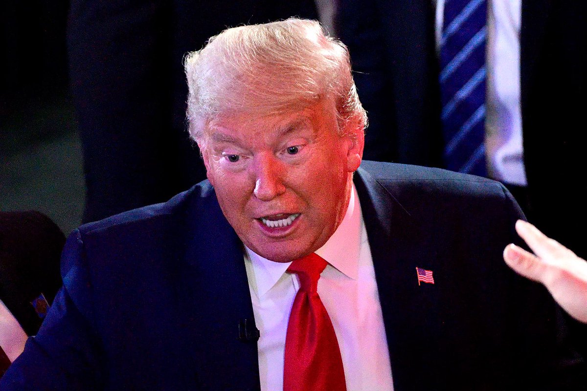 Churcheebs's tweet image. Trump when he remembers he gave Elon a fucking key to the white house