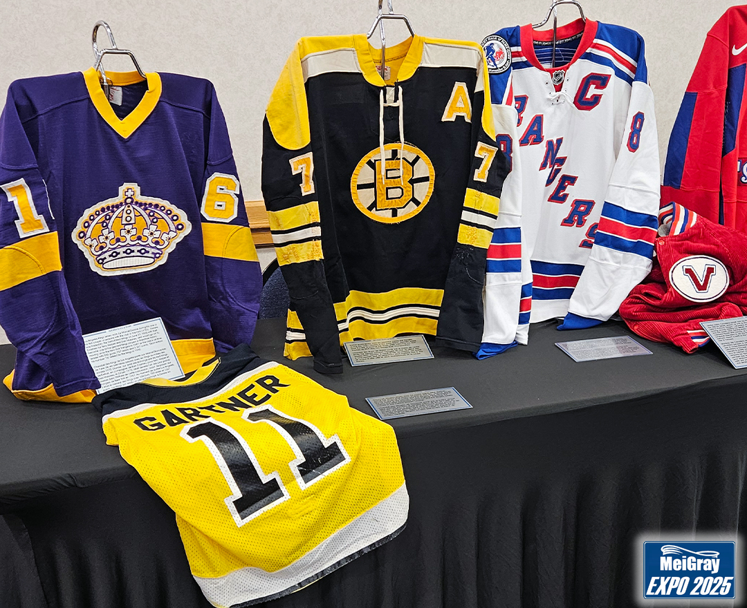 Hockey history, stitched into every thread 🏒

Special thanks to the <a href="/HockeyHallFame/">Hockey Hall of Fame</a> for bringing this beautiful display featuring game-worn jerseys from some of the top goal scorers in hockey history. This exclusive exhibit is a must-see for any hockey fan!

#MeiGrayExpo2025