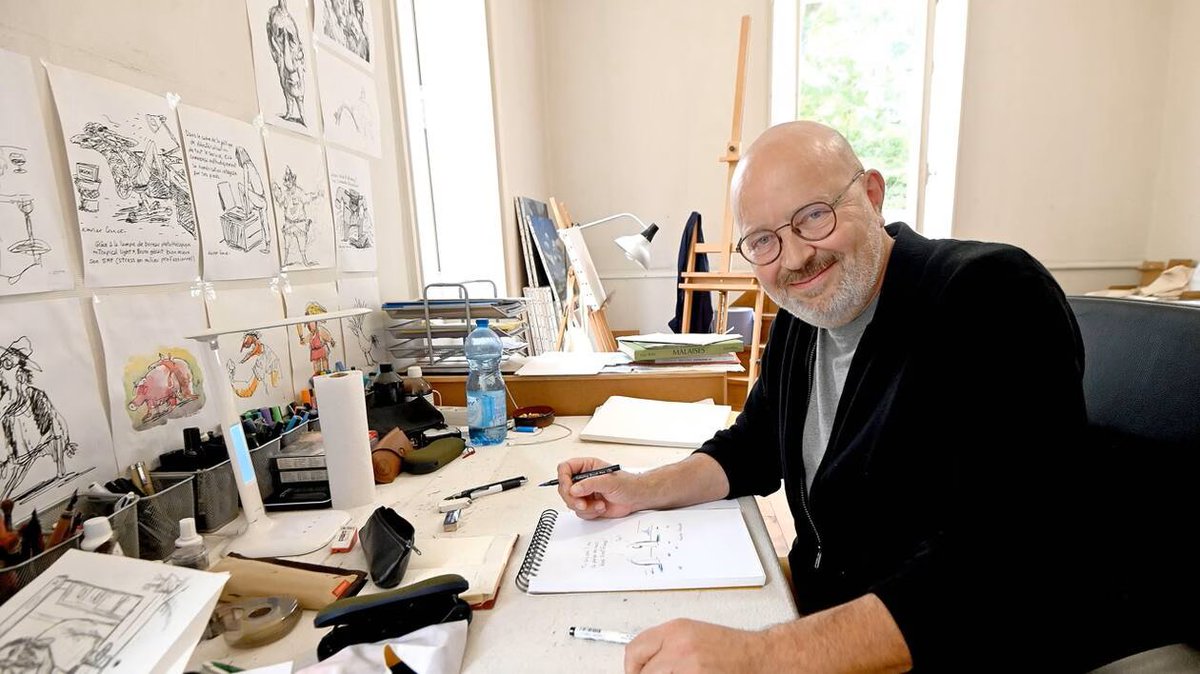 Soeur Foune (@soeurfoune) on Twitter photo Ce week-end, la meute antisémite de LFI, Hassan, Portes et Cie, a décidé de s'en prendre au dessinateur Xavier Gorce. Suivons <a href="/XavierGorce/">Xavier Gorce</a> et soutenons-le dans son combat contre ces nazis jadis d'extrême droite. Ce week-end, la meute antisémite de LFI, Hassan, Portes et Cie, a décidé de s'en prendre au dessinateur Xavier Gorce. Suivons <a href="/XavierGorce/">Xavier Gorce</a> et soutenons-le dans son combat contre ces nazis jadis d'extrême droite.