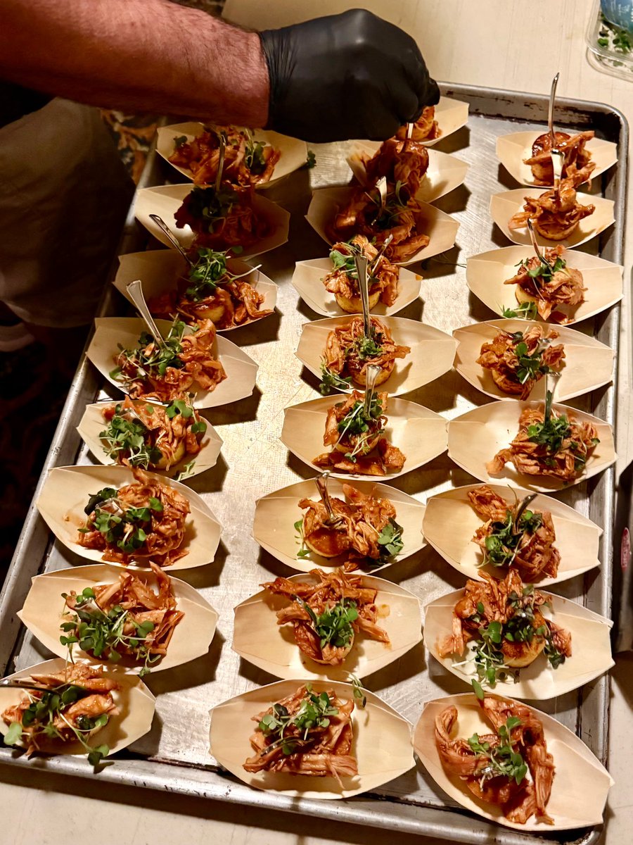 LMMCleveland's tweet image. .@Metro45Cafe had the great honor of catering last night’s performance of @ChagrinArts “Blind Injustice” @playhousesquare. Chef Scott &amp;amp; Chef Stacy did an amazing job feeding the crowd! See where Metro 45 is next &amp;amp; book for your event: metro45.com
#greatfoodbetterstory