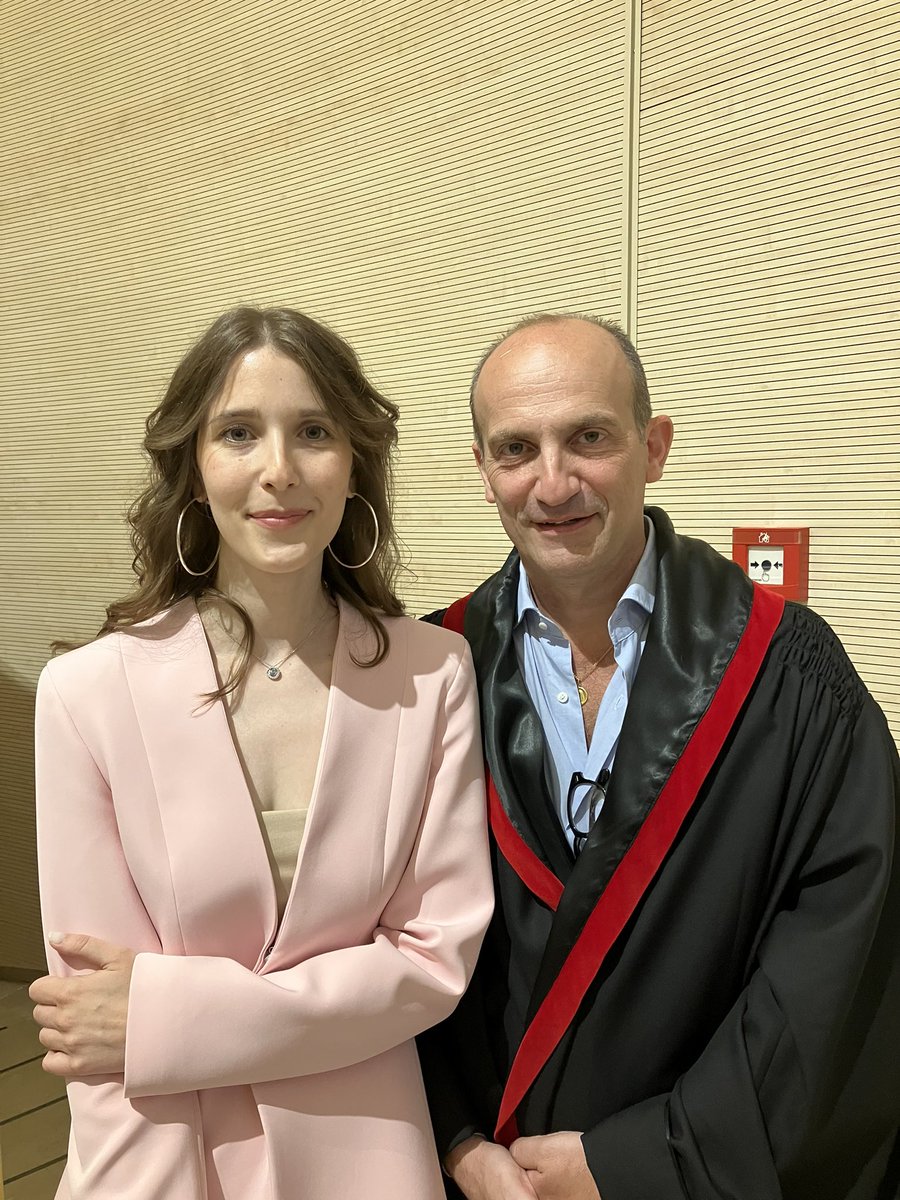 Giovanni Liguori (@gioliguori33) on Twitter photo 🎓 Complimenti a Mariachiara Clemente: tesi sull’accuratezza dell’uroTC nei tumori dell’alta via escretrice. Solo il 55,4% delle lesioni è rilevato endoscopicamente, con un PPV di 34%. Serve diagnosi integrata!
#urologia #tesidilaurea <a href="/UrologiaTrieste/">Dept. of Urology | University of Trieste</a> <a href="/UniTrieste/">Università di Trieste</a> <a href="/AsugiFVG/">@asugiFVG</a> 🎓 Complimenti a Mariachiara Clemente: tesi sull’accuratezza dell’uroTC nei tumori dell’alta via escretrice. Solo il 55,4% delle lesioni è rilevato endoscopicamente, con un PPV di 34%. Serve diagnosi integrata!
#urologia #tesidilaurea <a href="/UrologiaTrieste/">Dept. of Urology | University of Trieste</a> <a href="/UniTrieste/">UniversitĂ di Trieste</a> <a href="/AsugiFVG/">@asugiFVG</a>