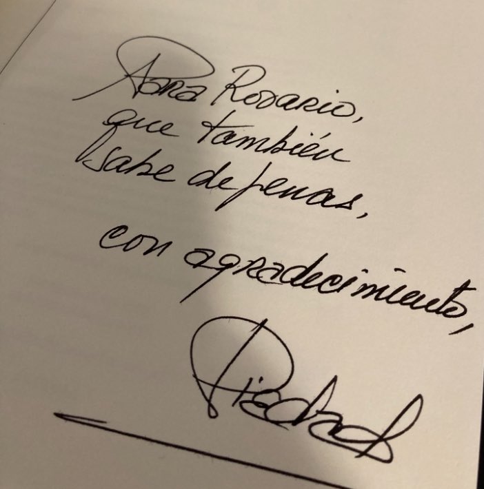 Rosario López (@rlpezd) on Twitter photo El sentido del humor a veces es más importante que la esperanza, y ese “también” que hace que uno se sienta parte de lo humano. Recordé esta dedicatoria de Piedad Bonnett porque justamente en la entrevista para <a href="/archiletras/">Archiletras</a> nos reímos muchísimo, a pesar de las penas o por ellas. El sentido del humor a veces es más importante que la esperanza, y ese “también” que hace que uno se sienta parte de lo humano. Recordé esta dedicatoria de Piedad Bonnett porque justamente en la entrevista para <a href="/archiletras/">Archiletras</a> nos reímos muchísimo, a pesar de las penas o por ellas.