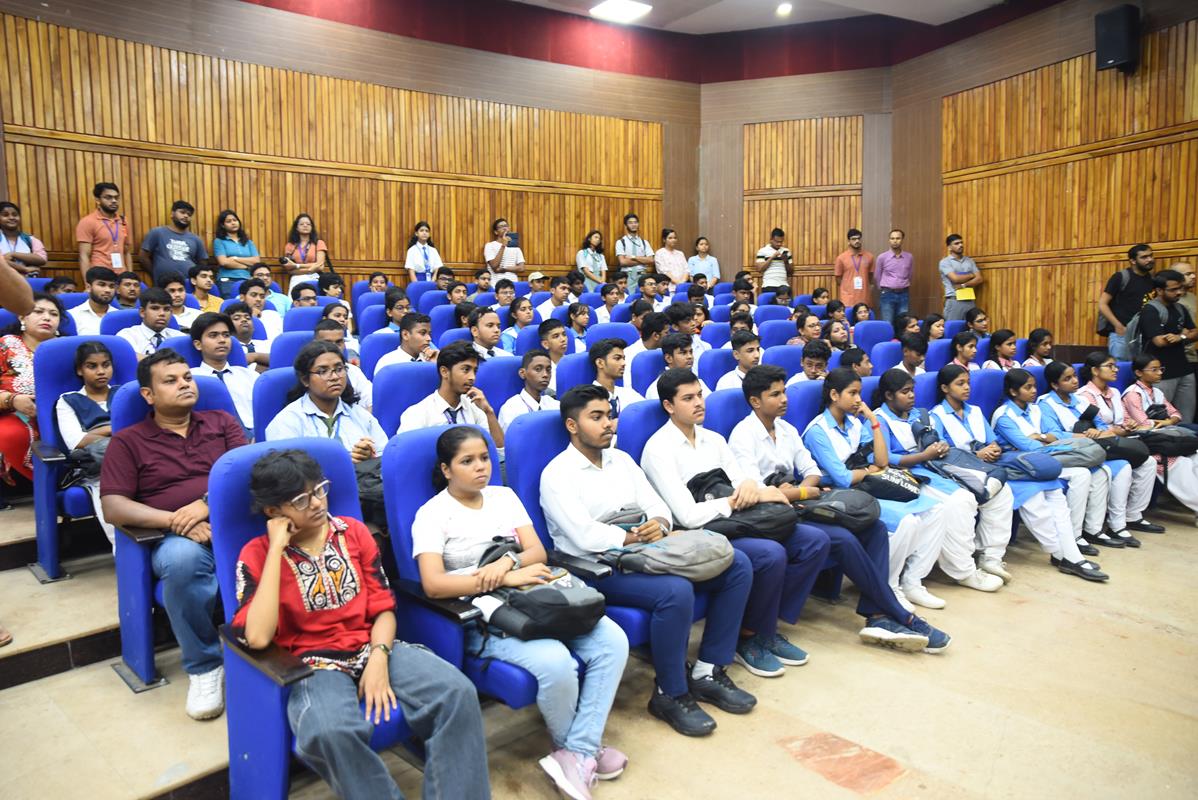 iiserkol's tweet image. IISER Kolkata celebrated it’s 20th Foundation  day on  July 11, 2025. Dr. G. Sateesh Reddy, Former Chief DRDO and  Secretary Defence R&amp;amp;D, Adviser to Honble Raksha Mantri graced the event as the Chief Guest.

@EduMinOfIndia @nawegate @PTI_News @PIB_India 
@skkhare781 @priyank_june