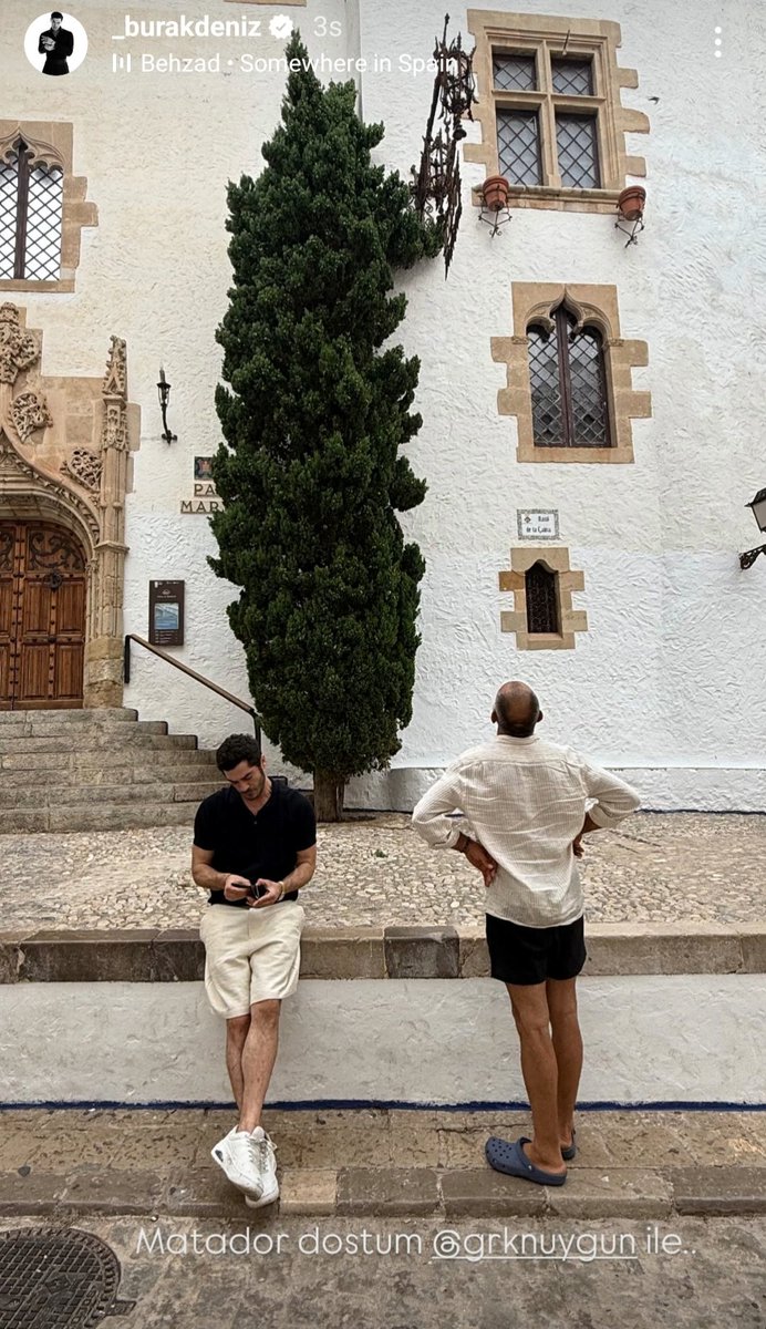 Mekan, tarz, ışık, pozu🔥yakıyorsun❤️‍🔥Her şey kusursuz ama asıl
 büyü o işin ruhunda🥵
Sen ne güzel yakışmışsın bu kareye Sade, şık, tam yerinde. Her detayıyla muazzamsın ❤️‍🔥 #burakdeniz 😘 dostlugunuz sonsuz olsun🙏
Allah seni bütün kötülüklerden korusun inşallah🙏🌹
#BurakDeniz