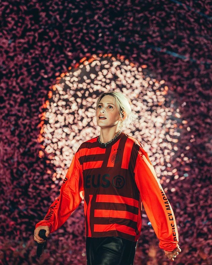 gorgeous photo of Emily at the last European Linkin Park show in 2025🫶🇫🇷

📸: matthis_vandermeulen