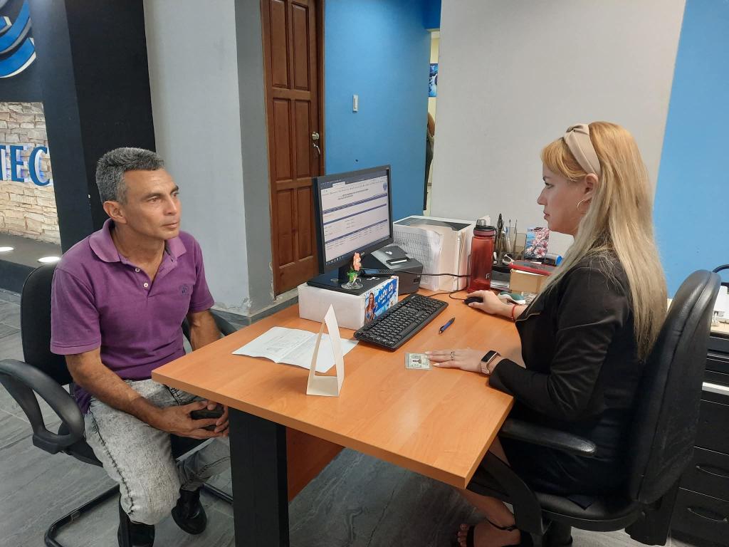 Si eres titular de un servicio telefónico bajo la Resolución 82 y se muda de residencia, debes saber que puedes solicitar la 
 continuidad del mismo si tienes la dirección y propiedad de tu nueva vivienda actualizadas. 
#InformaciónÚtil #TelefoníaFija