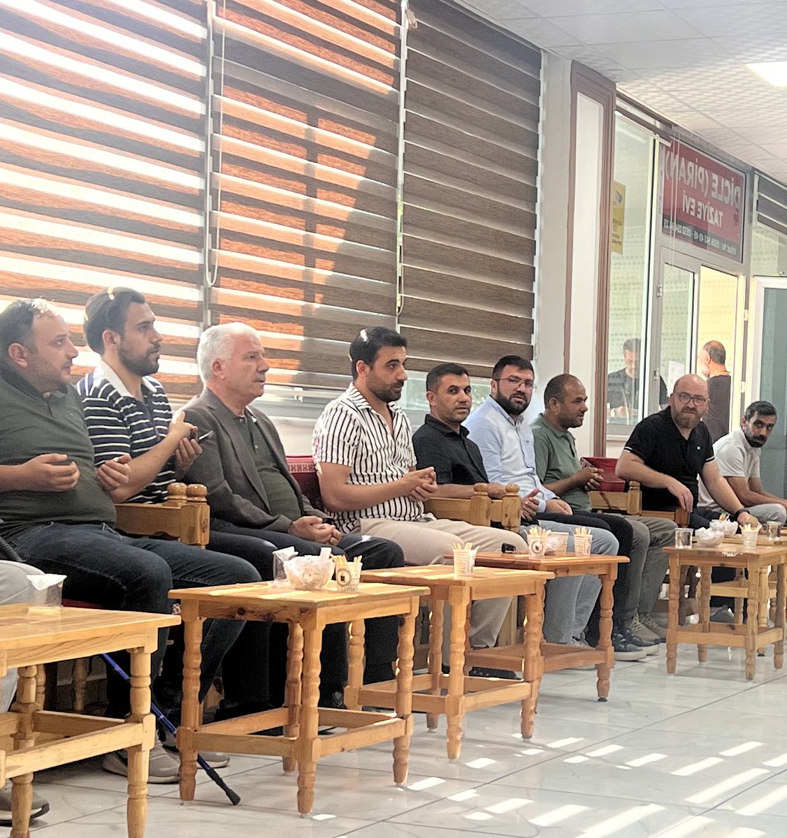 📍Diyarbakır

Akrabalarımız Kurttekin ailesinin taziyesine ziyarette bulunduk.

Merhumeye yüce Allah’tan rahmet, yakınlarına sabırlar diliyorum.