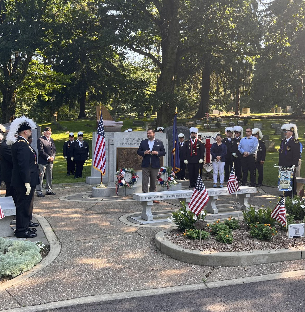 SenRobinsonPA's tweet image. I attended a very moving memorial service for the Tuskegee Airmen at Sewickley Cemetery this morning. Thank you to all who attended and to Allegheny Commandery No. 35, Knights Templar of PA for sponsoring this service.
Thank you to all who serve and have served our country.