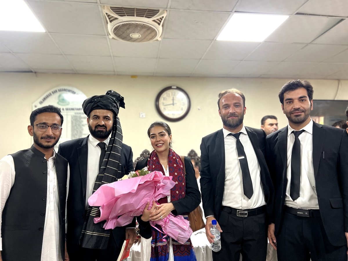 ImranNasarr's tweet photo. Islamabad Bar conducted a seminar in the honour of member Imaan Zainab Mazari Adv for her unwavering legal services &amp; for receiving Human Rights Award from World Expression Forum of Norway. She Represents oppressed people before courts. 
Super Woman! https://t.co/CZ74oM0WFc