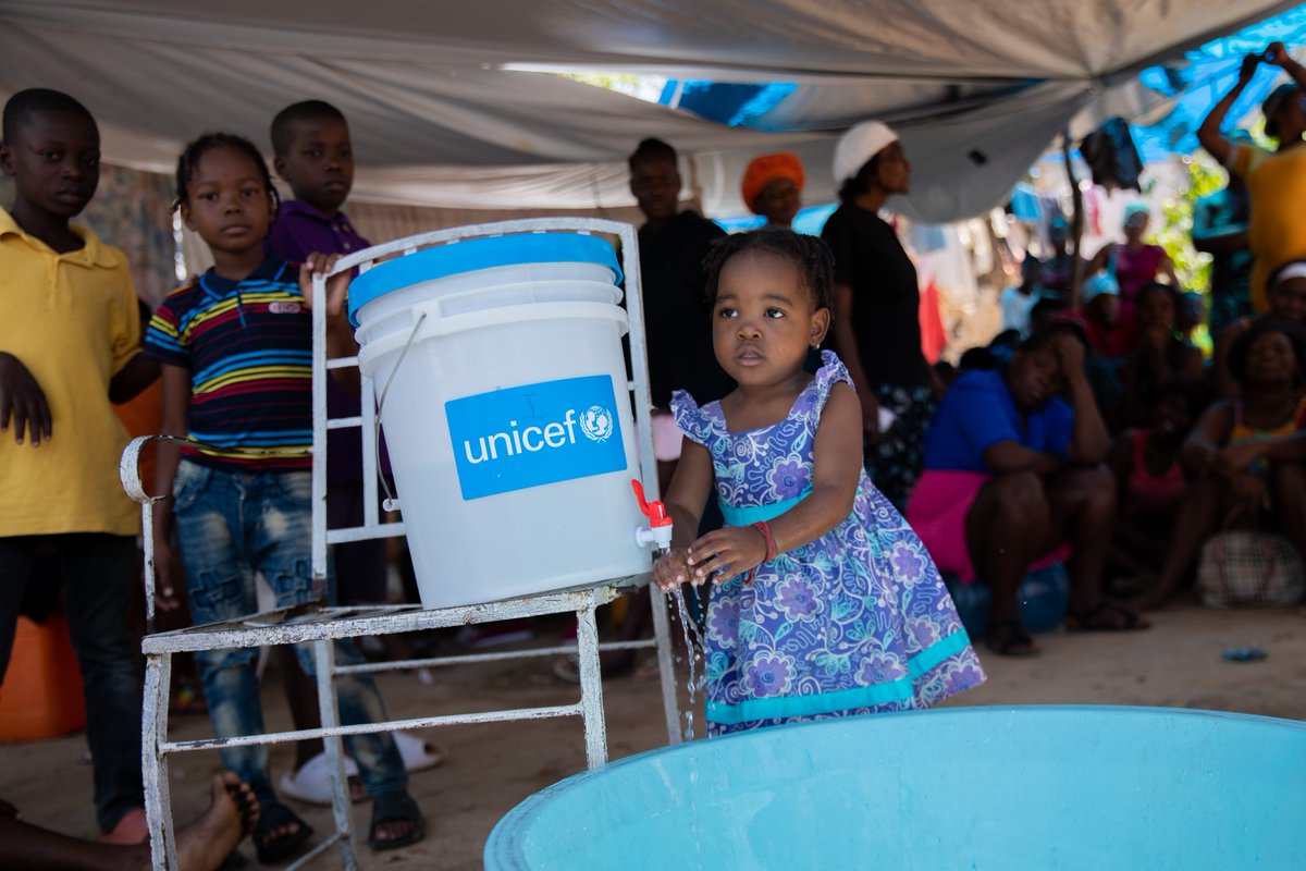 Washing your hands is important for good hygiene 🧼

Tell us how many times a day do you wash your hands?
#foreverchild