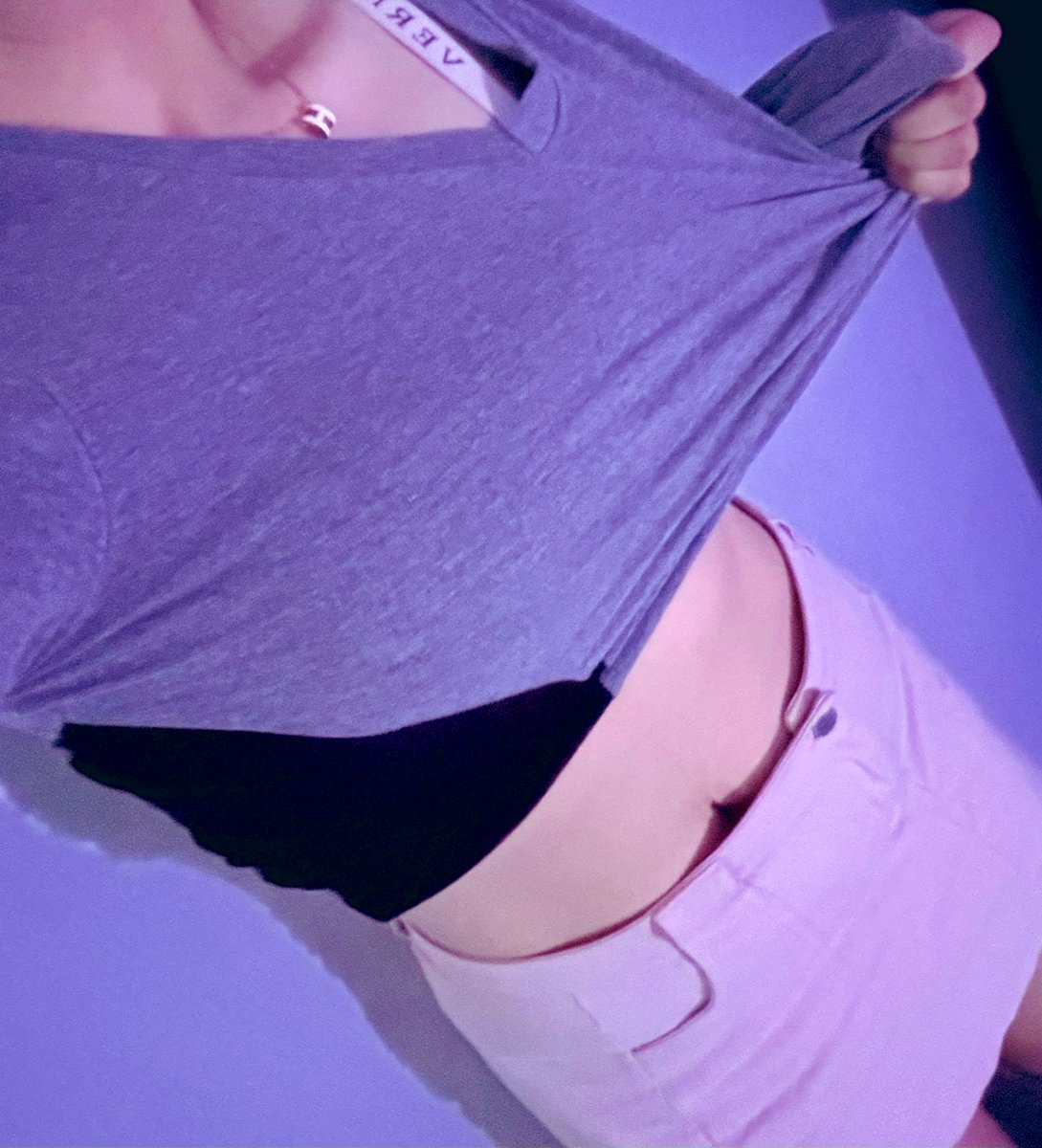 只调戏你当然是喜欢你啊，我怎么不调戏别人呢？？你说对吧？小狗！！#四爱女攻 #四爱女s #四爱