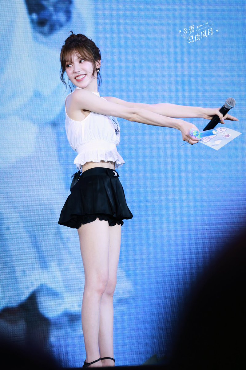 250712
👰😘
 #WENDYinChongqing 
#WENDY #웬디
