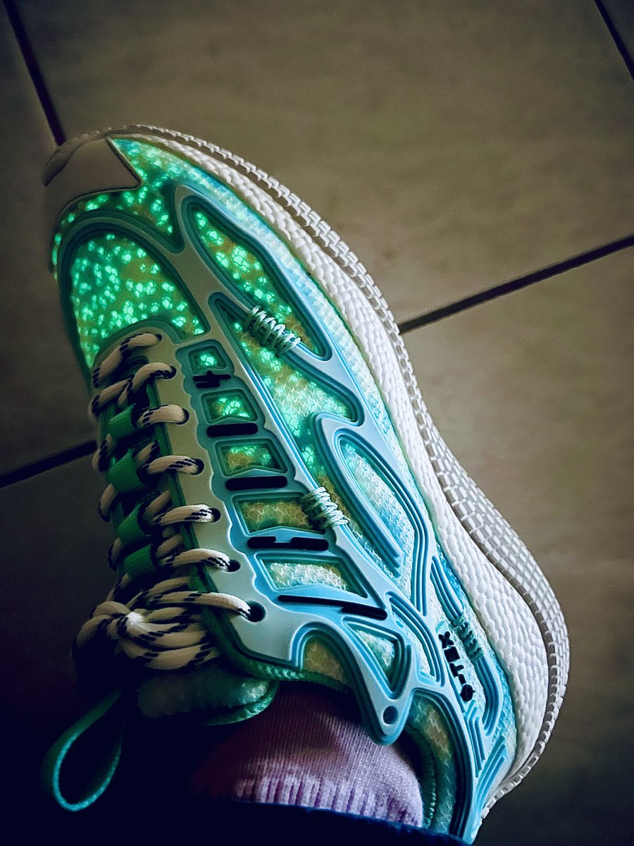 WinstonSalemTJs's tweet image. Saturday fun with the @JohnGeiger_ @JohnGeigerCo 004 Ice Glow’s.
😮💨🥵🔥👟Going to the movies later & about to blow so minds.🤯
