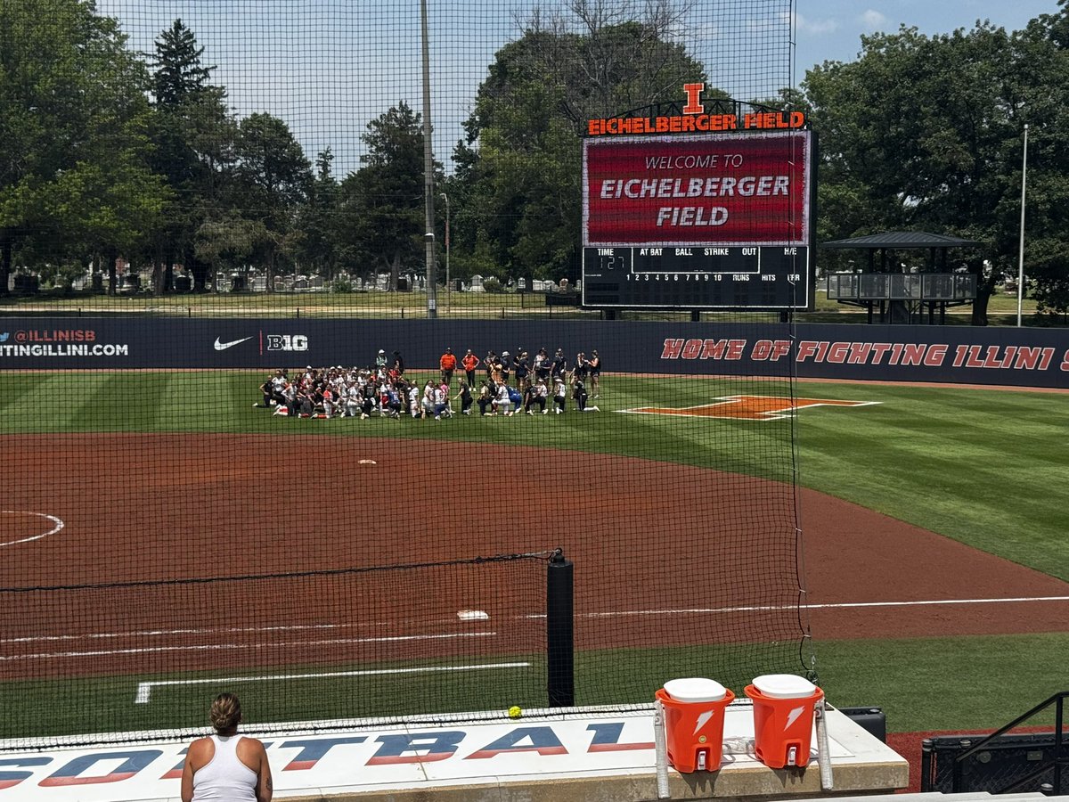 Alyssa Muhlbach (@amuhlbach_2029) on Twitter photo Attended the University of Illinois camp earlier this week. It was a great experience and learned a lot from these amazing coaches. I enjoyed the camp so much that I would like to attend the one in August. Thank you <a href="/TyraPerry13/">Tyra Perry</a> and Coach Trout for hosting this camp.
<a href="/IlliniSB/">Illinois Softball</a> Attended the University of Illinois camp earlier this week. It was a great experience and learned a lot from these amazing coaches. I enjoyed the camp so much that I would like to attend the one in August. Thank you <a href="/TyraPerry13/">Tyra Perry</a> and Coach Trout for hosting this camp.
<a href="/IlliniSB/">Illinois Softball</a>
