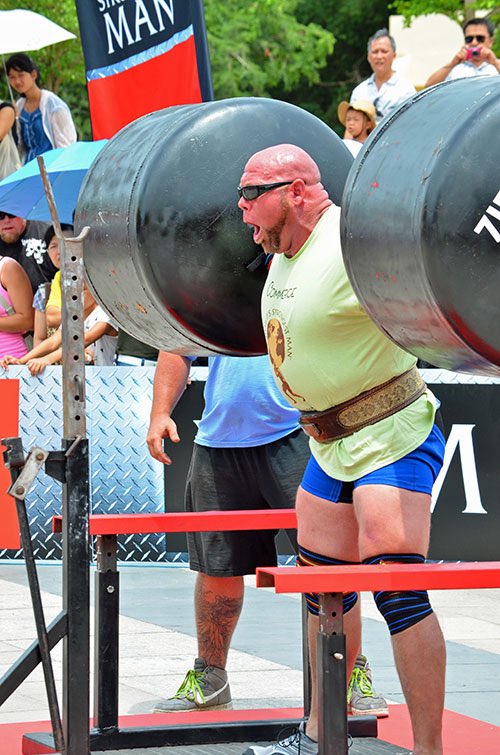 nickbeststrong's tweet image. Heavy squats at World’s Strongest Man—no better place to test your strength. Big weight, deep reps, zero excuses.

#NickBest #WSM #WorldsStrongestMan #HeavySquats #SquatDeep #BestStrong #TrainHard #Strongman #StrengthBuilt #NoShortcuts