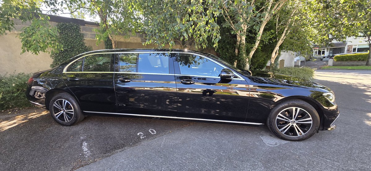She is in Shade too
#limousine #dublin #ireland 
#heatwave