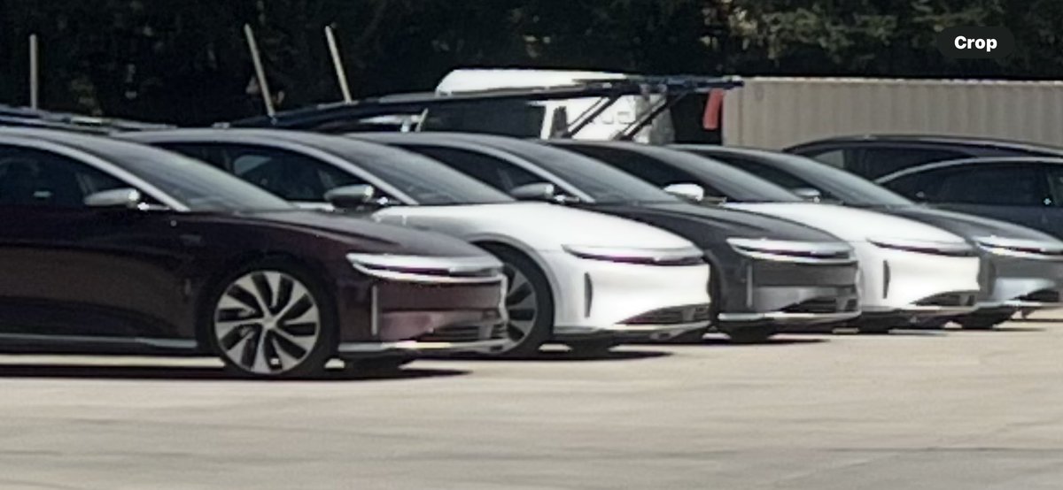 OmarAtway's tweet image. Car hauler delivering more gravity’s to Plam Beach County, sorry not the best pictures @LucidMotors 7-12-2025
