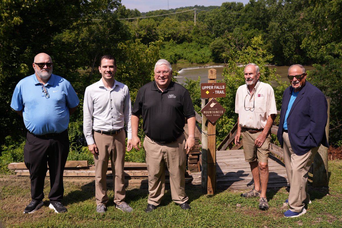 MorriseyWV's tweet image. Wonderful spending time in Tornado today, as we christened a new #MountaineerMile trail and new playground. There is so much incredible beauty across West Virginia — hope everyone has a chance to visit one of our scenic vistas and county and state parks!