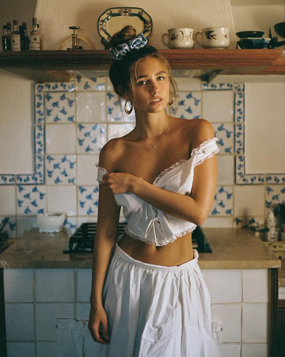 Your tradwife, sir