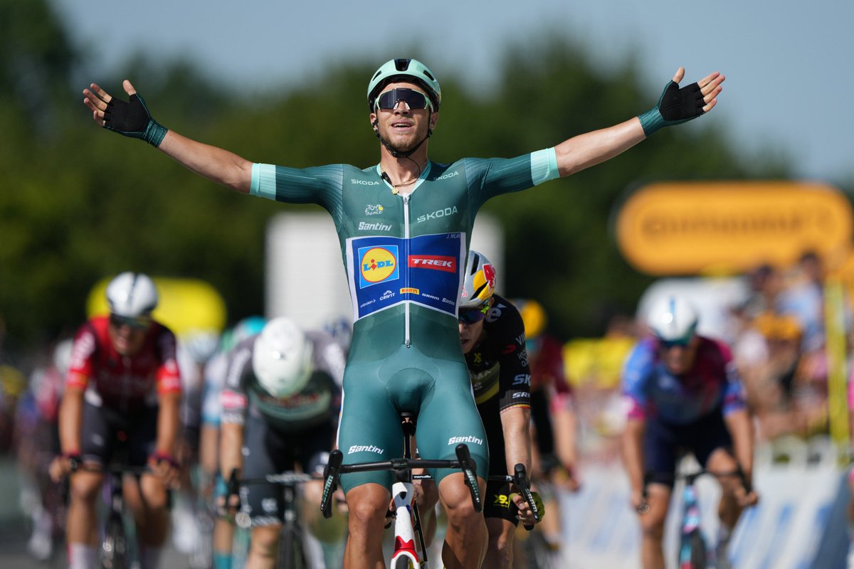 R0bbySSL's tweet image. Vincenzo #Nibali - Val Thorens, 27 Luglio 2019
Jonathan #Milan - Laval, 12 Luglio 2025

Prima di oggi, l&apos;ultima volta che un italiano aveva vinto una tappa al Tour de France, Tadej Pogačar e Jonas Vingegaard dovevano ancora correre entrambi il loro primo Grande Giro.

#TDF2025