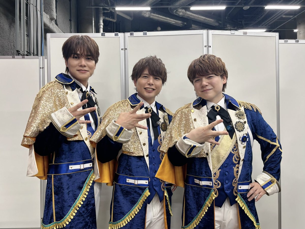 薫 ☆ Amazon.com | Adidas Originals Mens ZX 22 Boost Off White/White