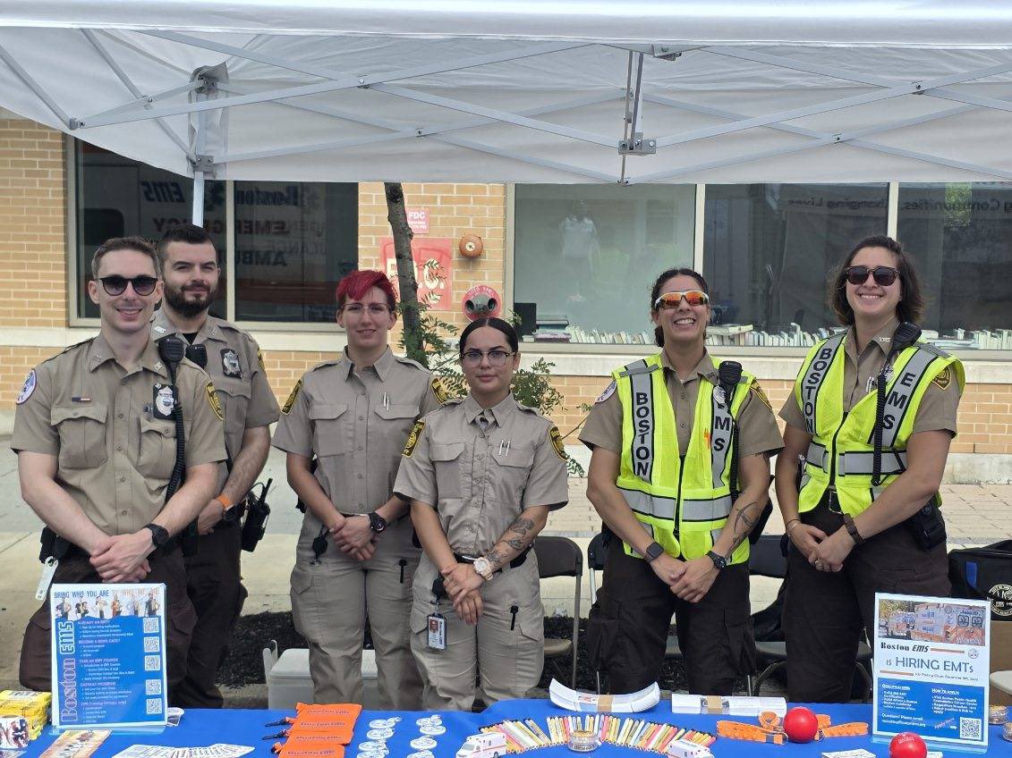 BOSTON_EMS's tweet image. Good morning from Open Streets in Roxbury! Our team is set up at 311 Blue Hill Ave offering free blood pressure checks and Hands-Only CPR demos. Stop by and say hello!