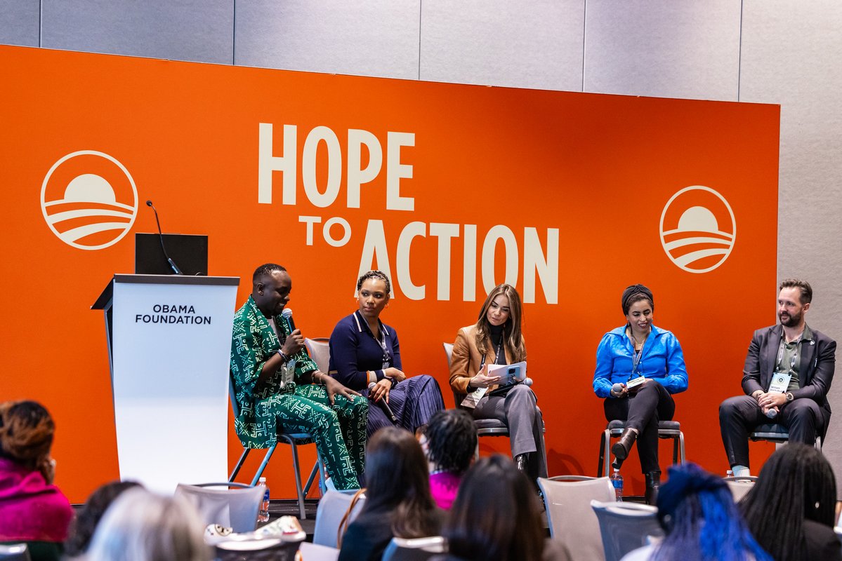 ObamaFoundation's tweet image. It’s the first-ever International Day of Hope — and hope is kind of our thing.
To us, hope isn’t blind optimism. It’s believing in a better future and doing the work to make it real, one step at a time.
👇🏽 So let us know how you are practicing hope today.