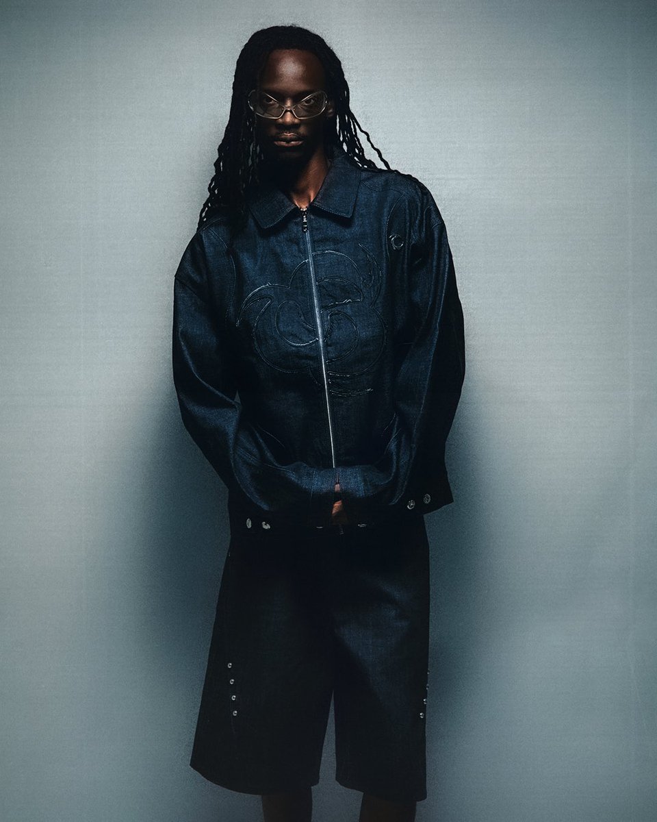 on a fait quelques photos pour le nouvel ensemble en jean que j’ai créé