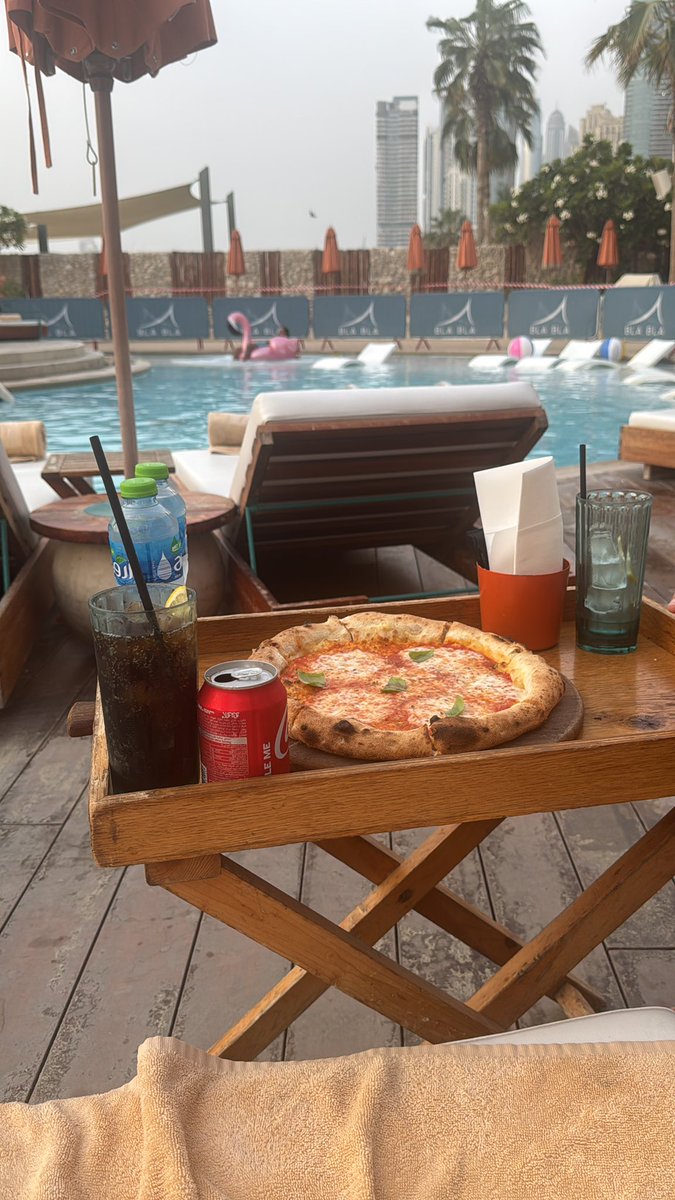 _mhmdaref's tweet image. Pizza is my diet 🍕