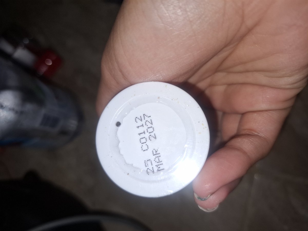 ciaciace's tweet photo. Jual paket skincare acne dari zienvi jual 175k aja masih di segel beli ori di tokonya langsung nanti aku bomhsin facemist 1 baru 1x pemakaian bisa co di toko oren dm aja https://t.co/NJyhfMvusg