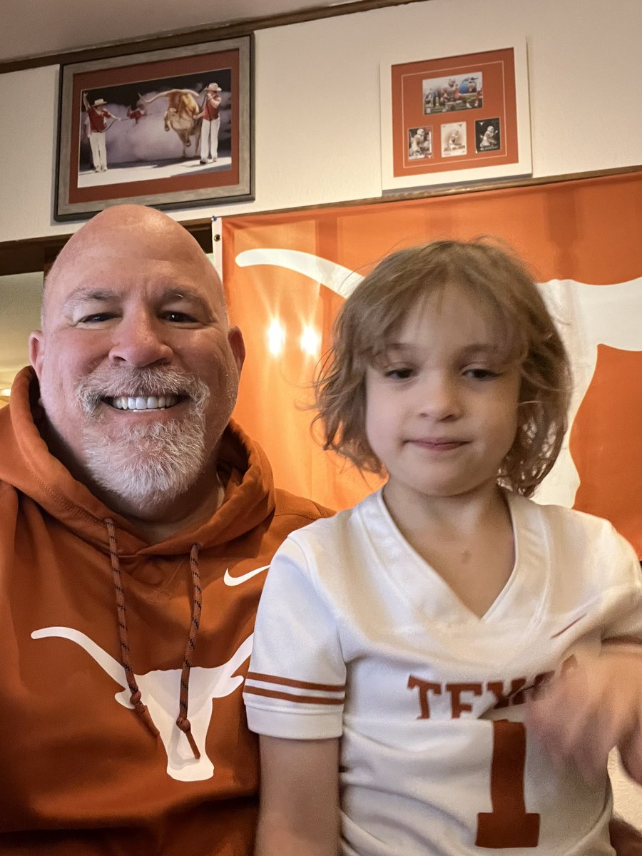 BigJonHookEm's tweet image. Going to be a great day!!
She already got into my cologne, so today she will be smelling like Pops all day. 😂🤣