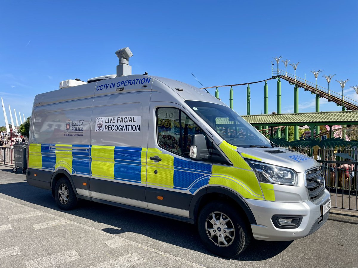 It’s a busy day on Southend seafront as lots of people enjoy the weather during the current heatwave! ☀️

Essex Police have deployed their Live Facial Recognotion vans to the seafront area too.