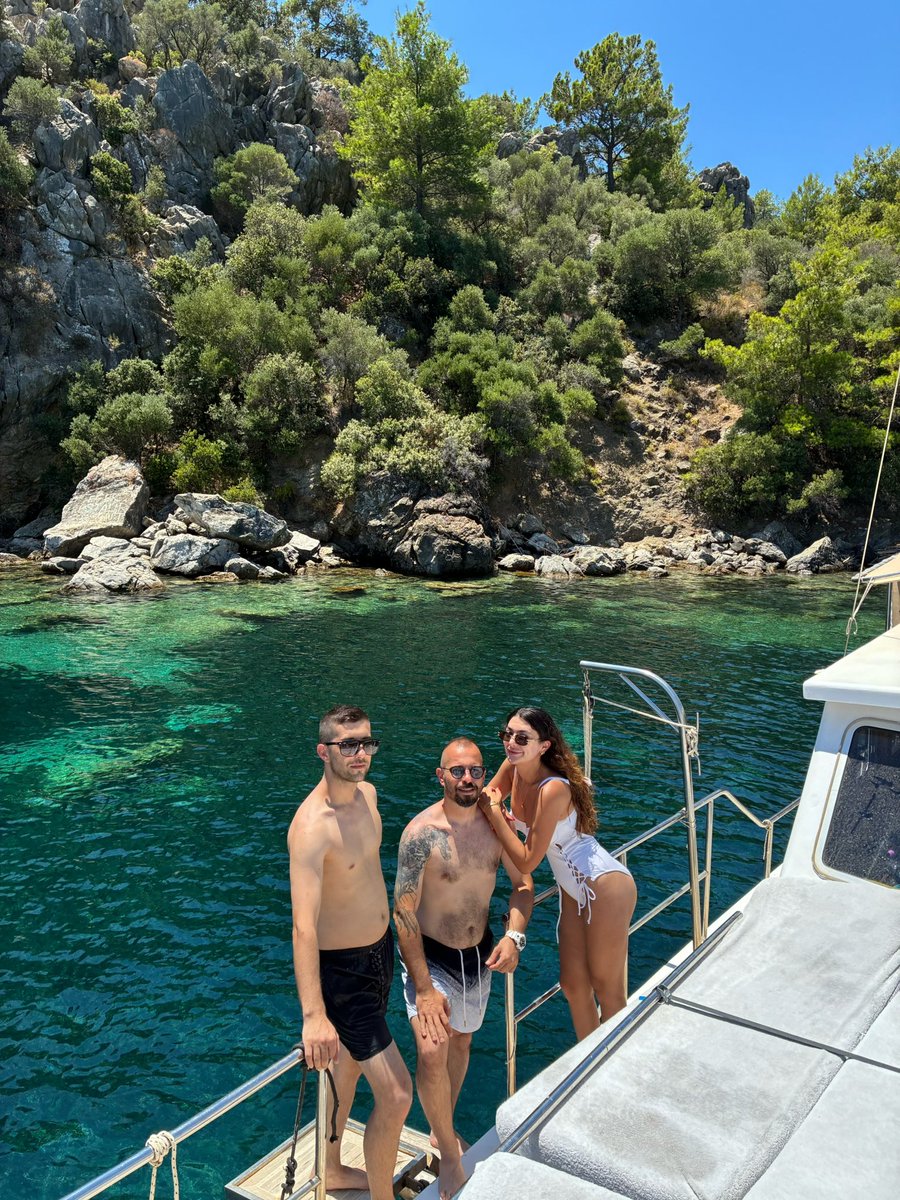 Hazal oral (@hazalorl2) on Twitter photo 