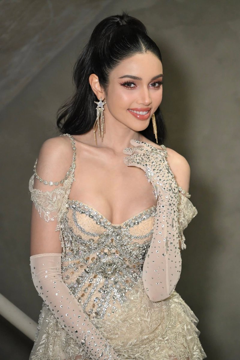 WPure47604's tweet photo. #veenapraveenar #veena #วีนา
#FaceOfTheUNIVERSE
#TheNewEraofMUT #MGIxMUT
#MissUniverseThailand
#MissUniverseThailand2025
#missuniversesaraburi2025
#mut2025 #mut https://t.co/B5KeW0HtSC