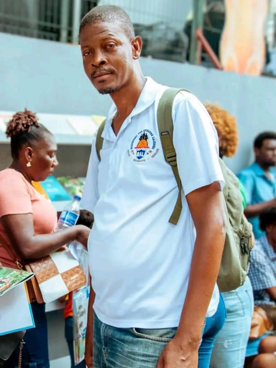 Jodi a se #anivèsè Coach Jean Emmanuel Augustin. Ede nou swete l #bònfèt! 🎂  #baskètbòl #edikasyon #Ayiti #BALAyiti
---
Today is Coach Jean Emmanuel Augustin's #birthday. Please help us wish him a #HappyBirthday! 🎂 #basketball #education #Haiti #BALHaiti