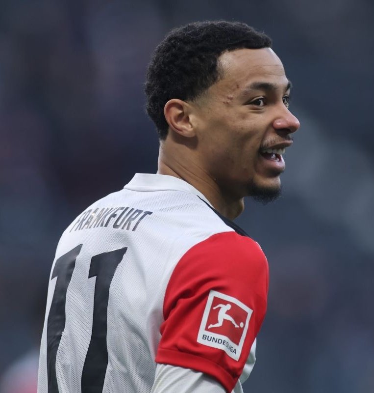 Ekitike would be an amazing signing.

I didn't feel like his maturity was there a few years back when we first tried to sign him....and I feel like him and his agent played us.

However, he's one of the hottest properties in WORLD FOOTBALL at present.

Bring him in! 🙏 

#NUFC