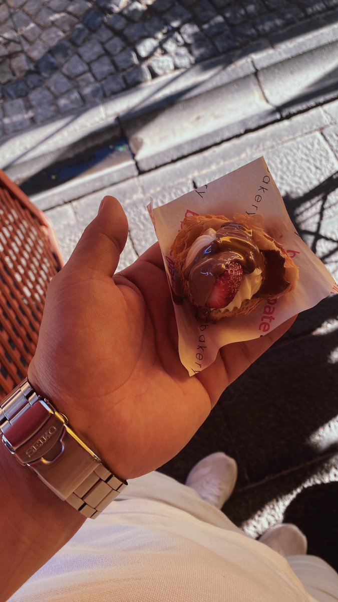 Beef Wellington beklerken yolda elime tutuşturulana bakın😂