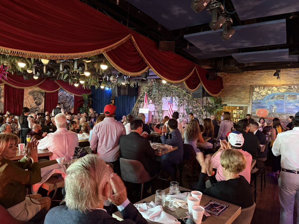 JavManjarres's tweet image. Miami—Hundreds come out to support @ByronDonalds for governor. @evanpower in attendance