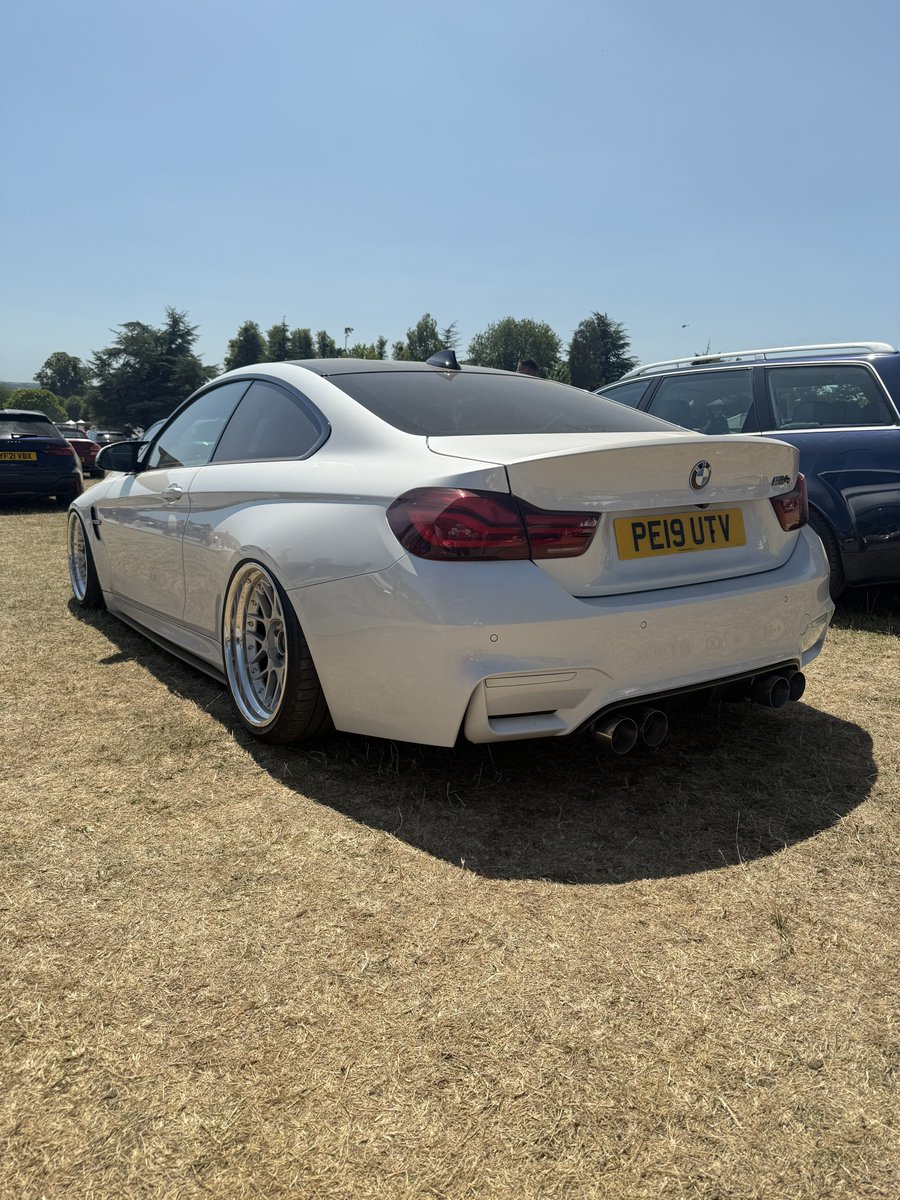 Earlsimxx's tweet image. This car is all about wheel setup.