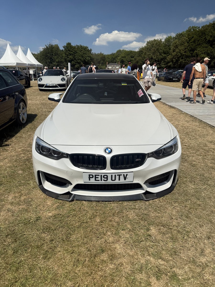 Earlsimxx's tweet image. This car is all about wheel setup.
