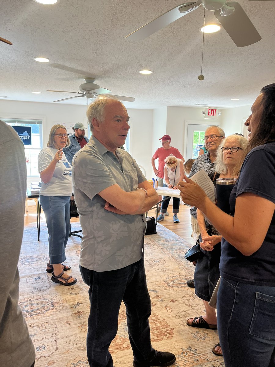 LilyForDelegate's tweet image. As @SenTimKaine said “All eyes are on Virginia.” And in 41, it’s not just our neighbors counting on us—it’s folks across the commonwealth. Thanks to the volunteers who are with us every weekend, and those who joined us for the first time today! We’re going to win because of YOU!