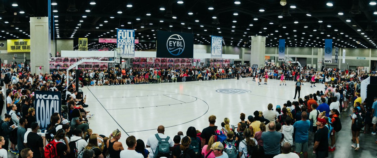 Everyone Watches Women’s Sports. ❤️🏀

#2025EYBL | #Road2CHI