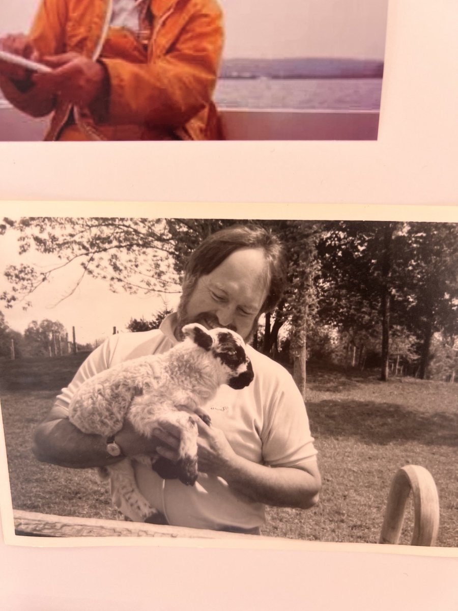 MartijnRasser's tweet image. We had a wonderful memorial service for my father-in-law today. Outdoorsman, artist, sailor, farmer—the ultimate renaissance man.