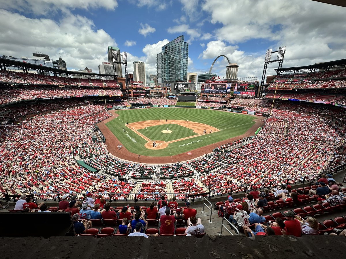 JABsMusic's tweet image. The view from my office is pretttttty hard to beat honestly. 😍 #ForTheLou