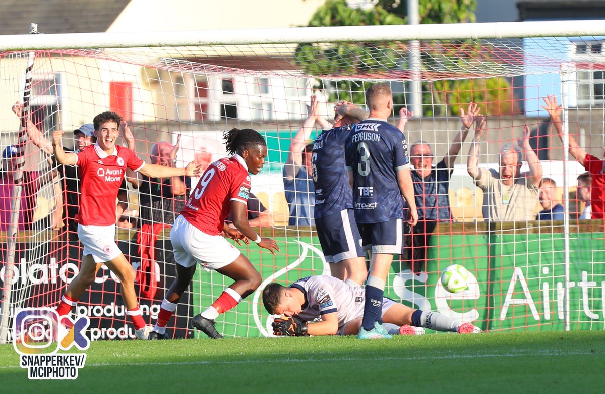 Ⓚⓔⓥⓘⓝ Ⓜⓞⓞⓡⓔ 📸🇪🇺🇵🇸 (@snapperkev) on Twitter photo Full time at the Showgrounds
<a href="/derrycityfc/">Derry City FC</a> 0-2 <a href="/sligorovers/">Sligo Rovers</a>
Patrick McClean 19'
Wilson Waweru 45+1 Full time at the Showgrounds
<a href="/derrycityfc/">Derry City FC</a> 0-2 <a href="/sligorovers/">Sligo Rovers</a>
Patrick McClean 19'
Wilson Waweru 45+1